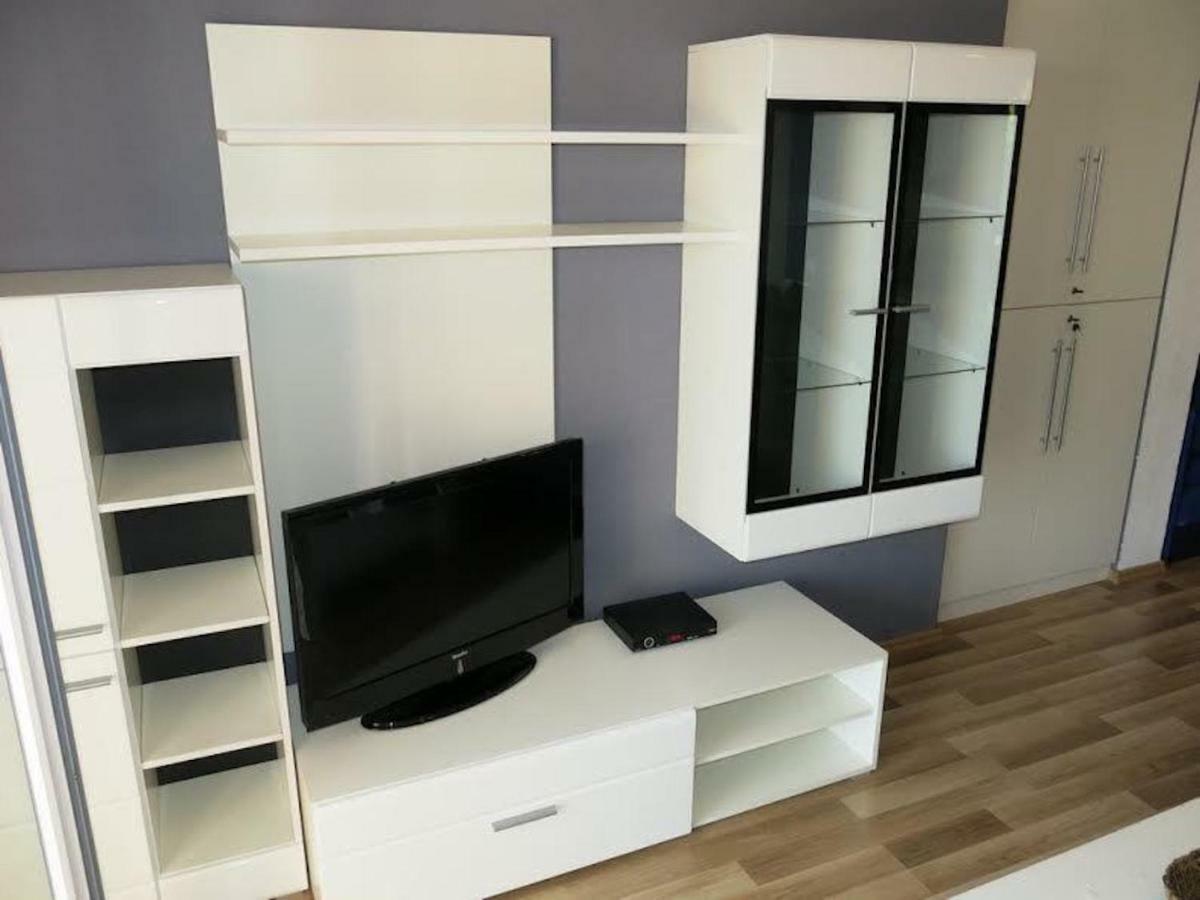 Apartments Elenora Brist Luaran gambar
